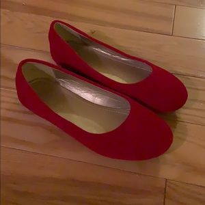 Red Velvet like-new girls shoes